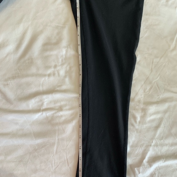 lululemon Black Leggings with White Trim - Picture 13 of 16